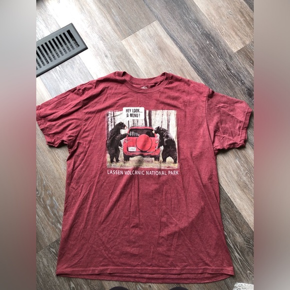 Other - Red Lassen Volcanic National Park T-Shirt Mend XL